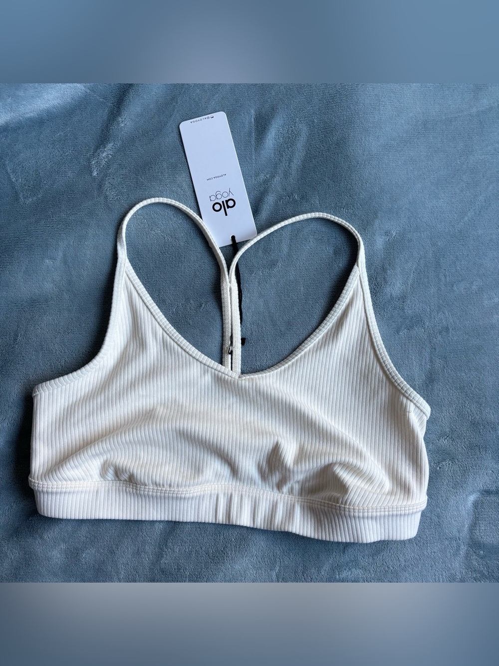 NWT Alo Yoga Ribbed Blissful Bra in Ivory, size Large